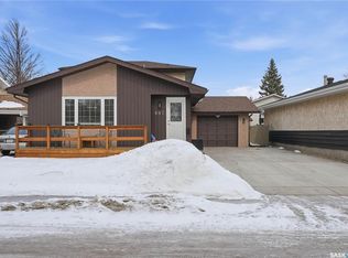 807 SAMUELS CRESCENT N, Regina, SK S4X 2L4