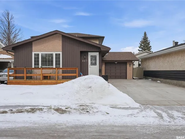 807 SAMUELS CRESCENT N, Regina, SK S4X 2L4