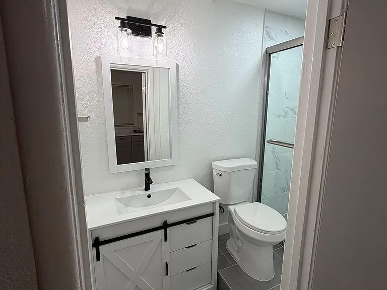 1631 T St #D — Photo 6