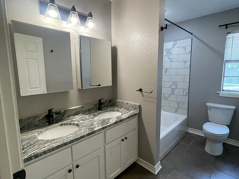 Ridgeway Dr — Photo 12