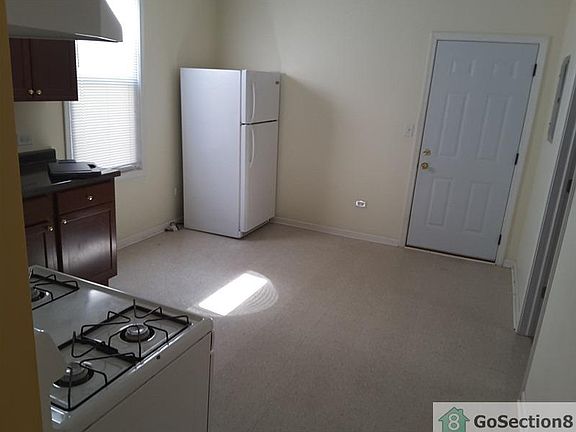 4th image of 8322 S Brandon Ave #1