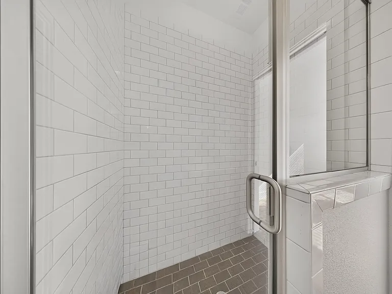 4950 Cedar Springs Rd #301 — Photo 16