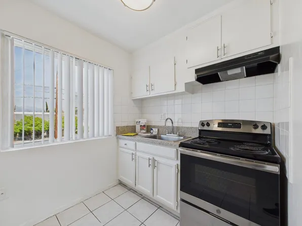 Woodman Apartments, 8811 & 8825 Woodman Ave #1-22, Pacoima, CA 91331