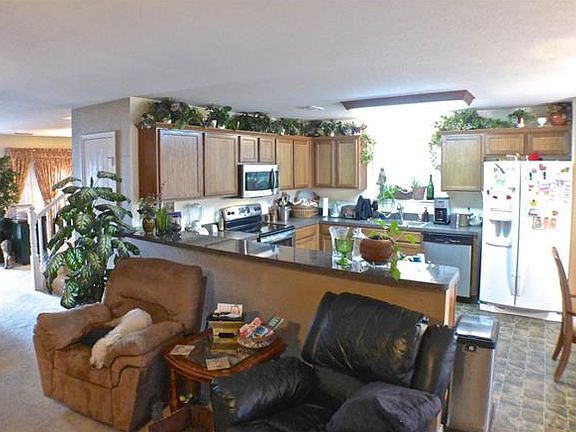 3rd image of 9645 Orinda Dr