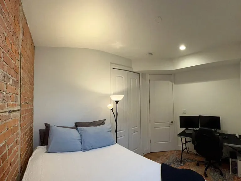 710 7th St SE #5BDRMS — Photo 22