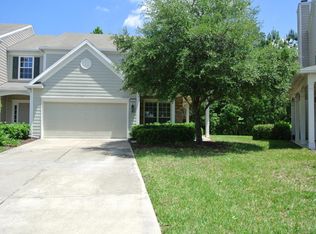 3925 Lionheart Dr, Jacksonville, FL 32216