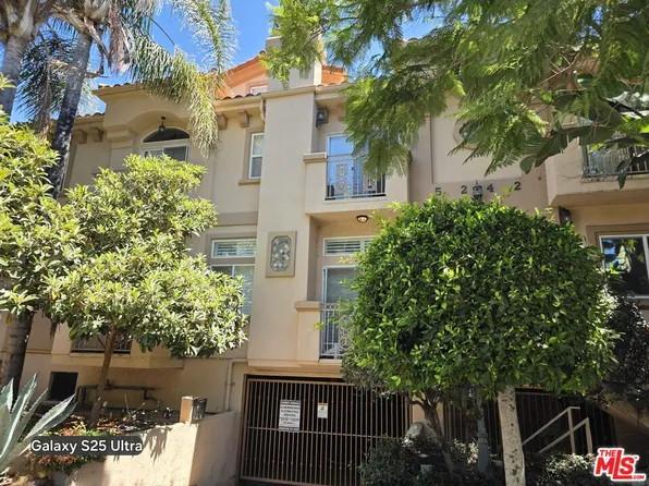 5242 Vesper Ave APT 8, Van Nuys, CA 91411