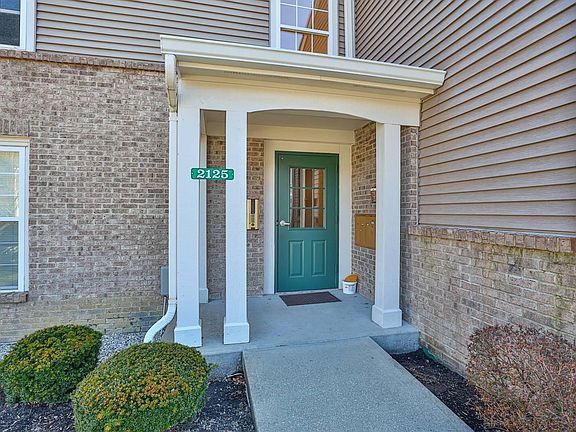 4th image of 2125-303 Carrick Ct