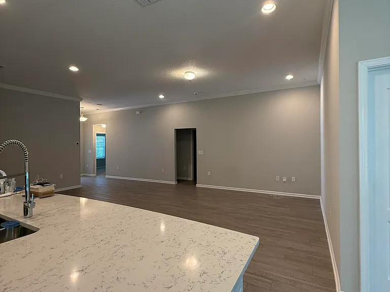 103 Granite City Ave — Photo 6