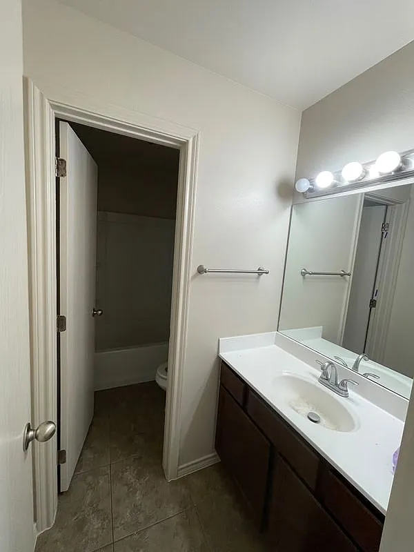 4 bed, 2.0 bath, 1553 sqft, $1,850 — Photo 4
