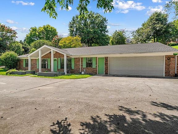 4th image of 2502 E Hillview Dr