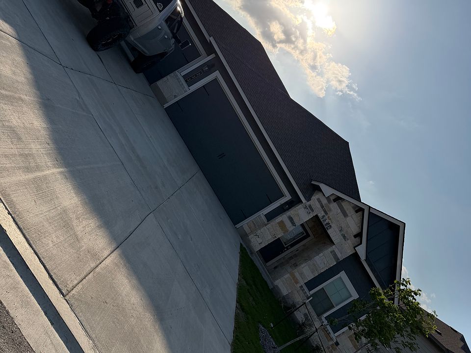 1st image of 233 Nettie Dr