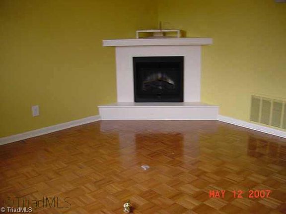 3rd image of 3907 Pioneer Way #A