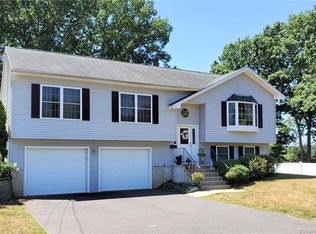 2 Fairview Ave #A, Enfield, CT 06082