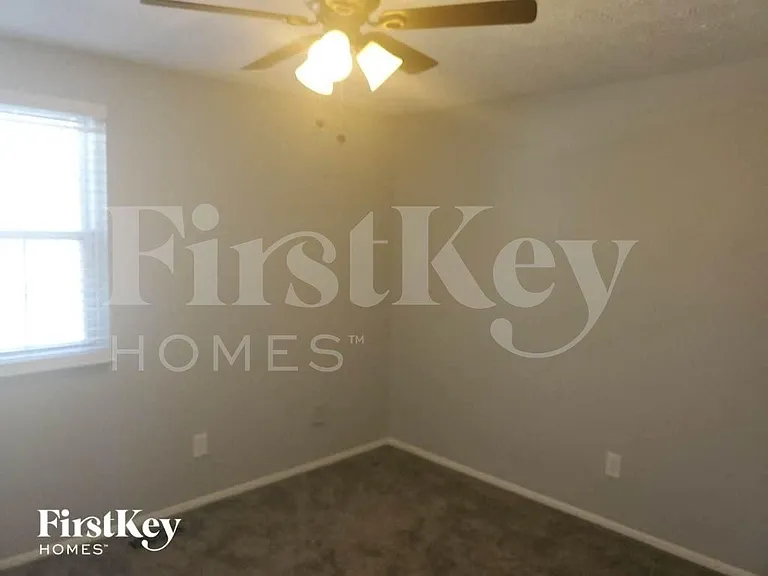 4207 Edinburgh Dr — Photo 18