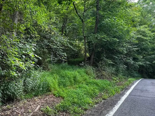 1 River St, Morgantown, WV 26501