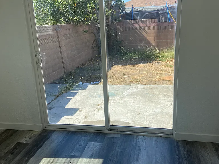 821 W Brazil St — Photo 23