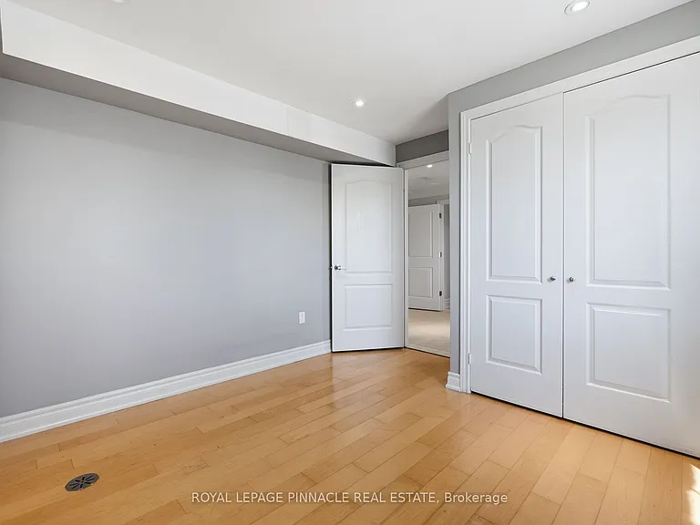98 Ner Israel Dr #BASEMENT — Photo 12