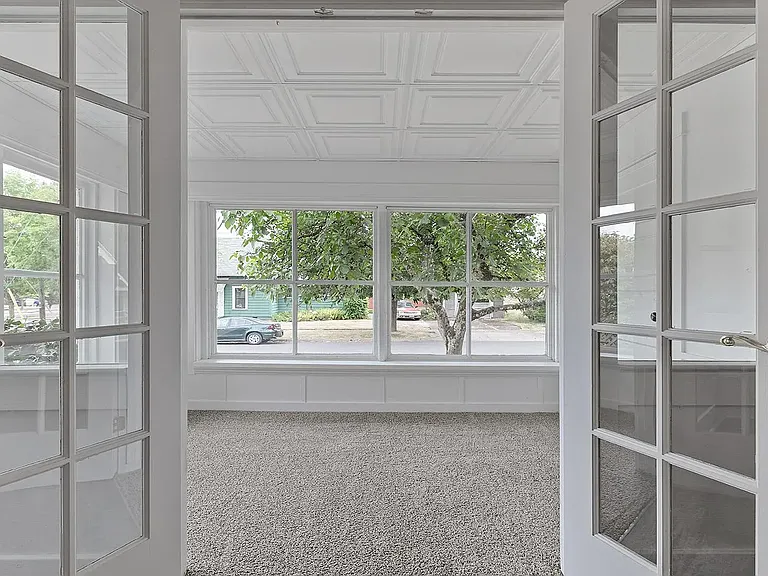812 SW 11th St #3 — Photo 3