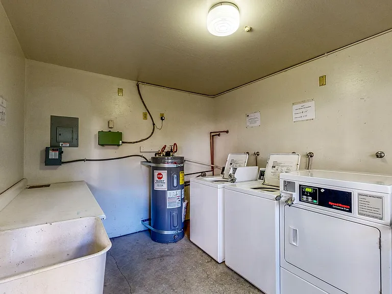 791 E Cotati Ave — Photo 25