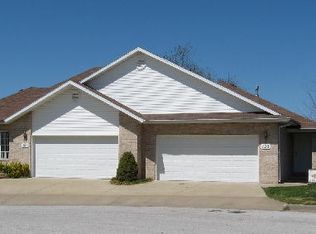121-123 E Oakwood Dr, Nixa, MO 65714