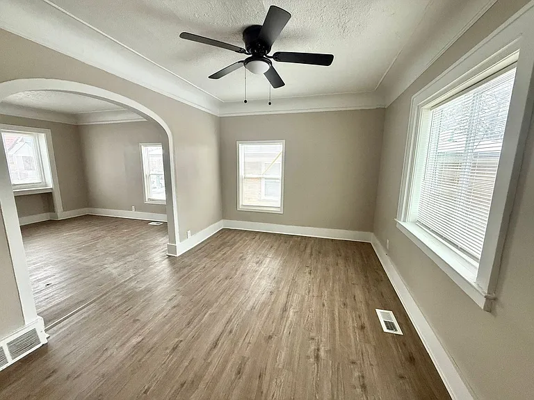 9355 Ward Ave — Photo 3