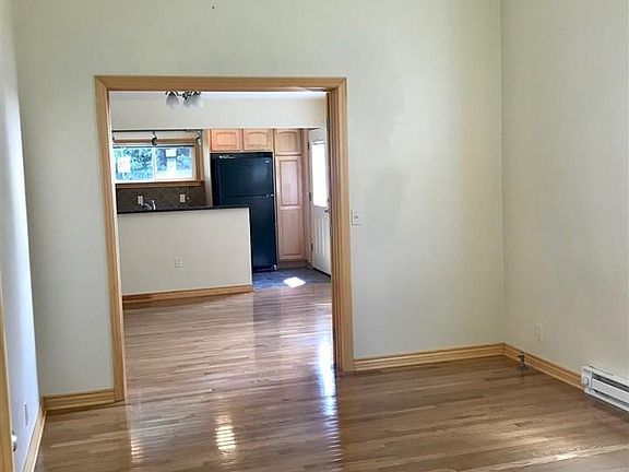 2nd image of 211 W Main St