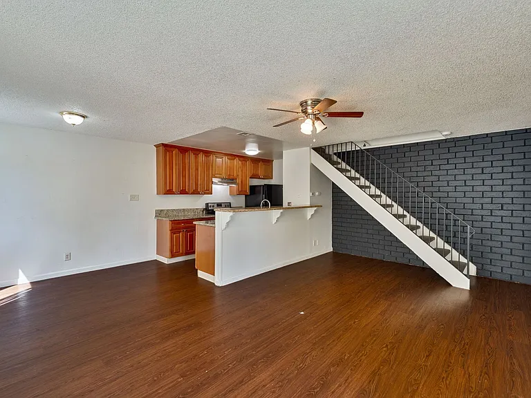 7424 Franklin Blvd #3 — Photo 4
