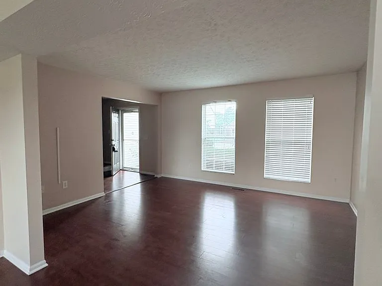 7735 Royal Park Dr — Photo 9