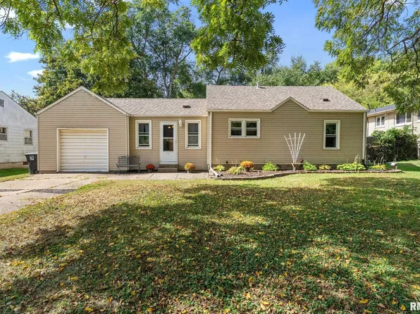 3809 15th St, Moline, IL 61265