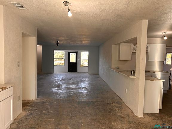 4th image of 1203 W Riverside Dr