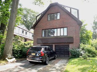 106-10 Shorthill Rd, Forest Hills, NY 11375