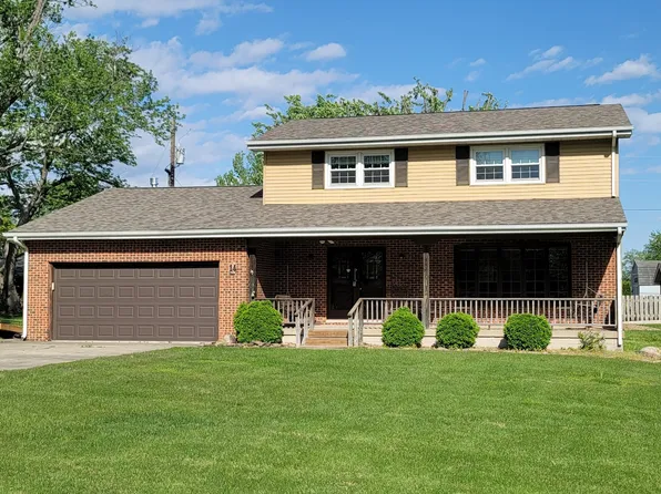 14 Lakedale Dr, Salem, IL 62881