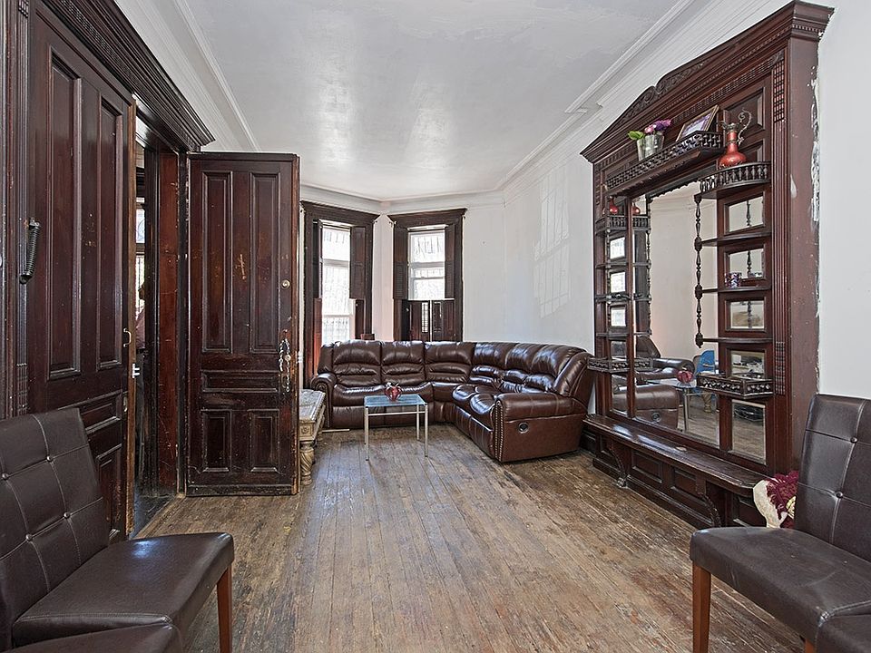 2nd image of 651 Putnam Ave