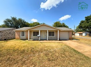 615 Crane Dr, Euless, TX 76039