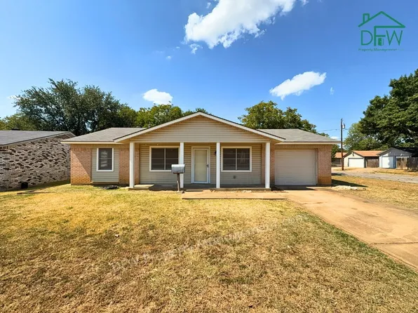 615 Crane Dr, Euless, TX 76039