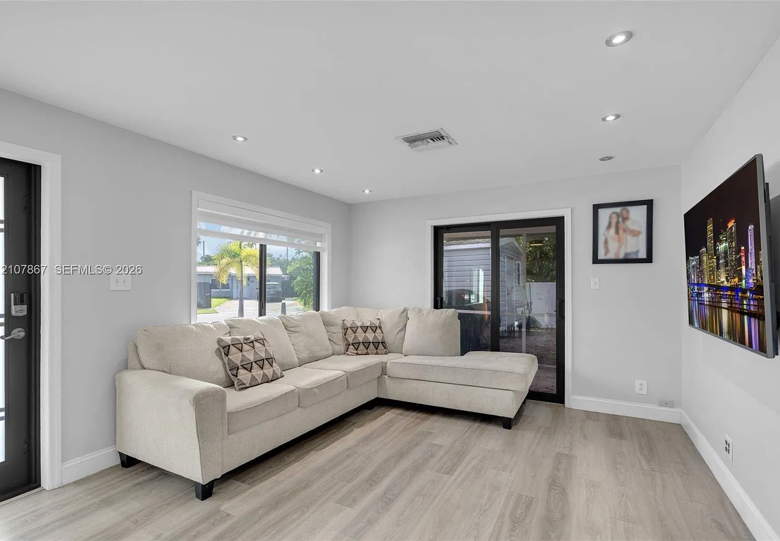 Collier Estates — Photo 4