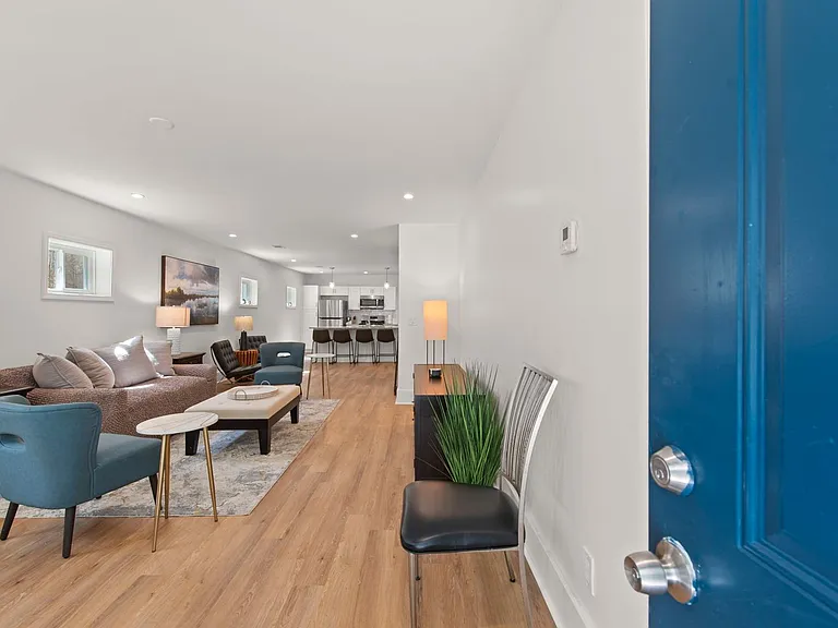 636 Francis Pl NW #B — Photo 4