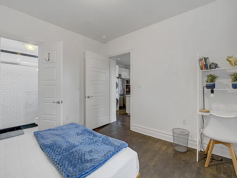 107 Greenpoint Ave #C3 — Photo 9
