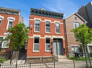 1416 W Huron St APT 1R, Chicago, IL 60642