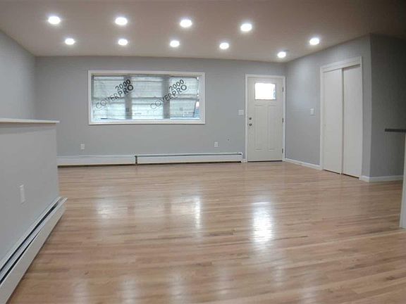 3rd image of 29 Heaney Dr