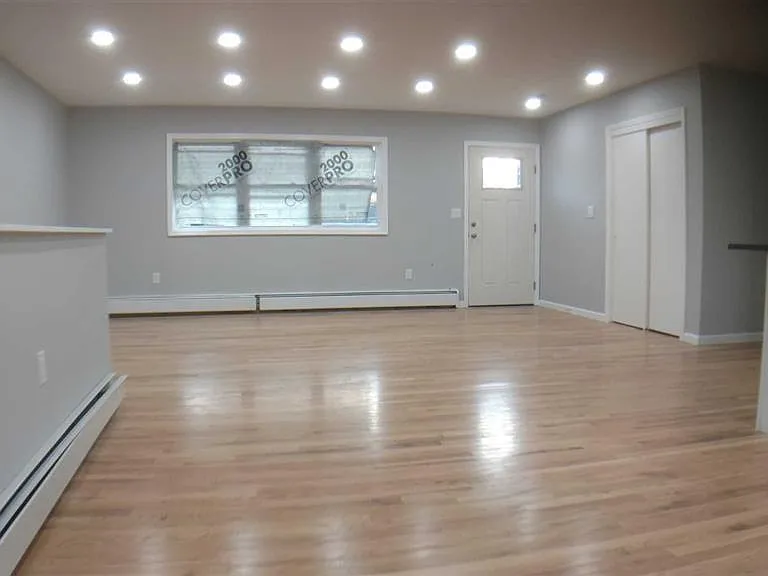 29 Heaney Dr — Photo 3