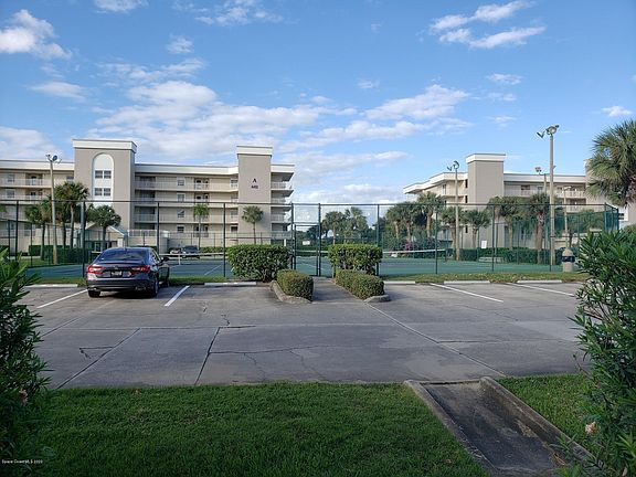 3rd image of 601 Shorewood Dr #205
