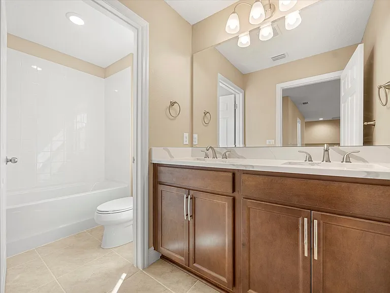 2049 Heart Lake Dr — Photo 12