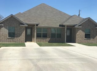 110 Hayes St, Mc Gregor, TX 76657