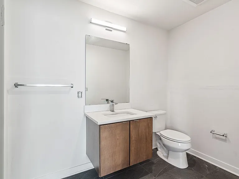 Graduate Pointe — Photo 175