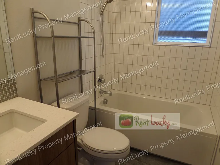 4304 Evanston Ave N — Photo 5