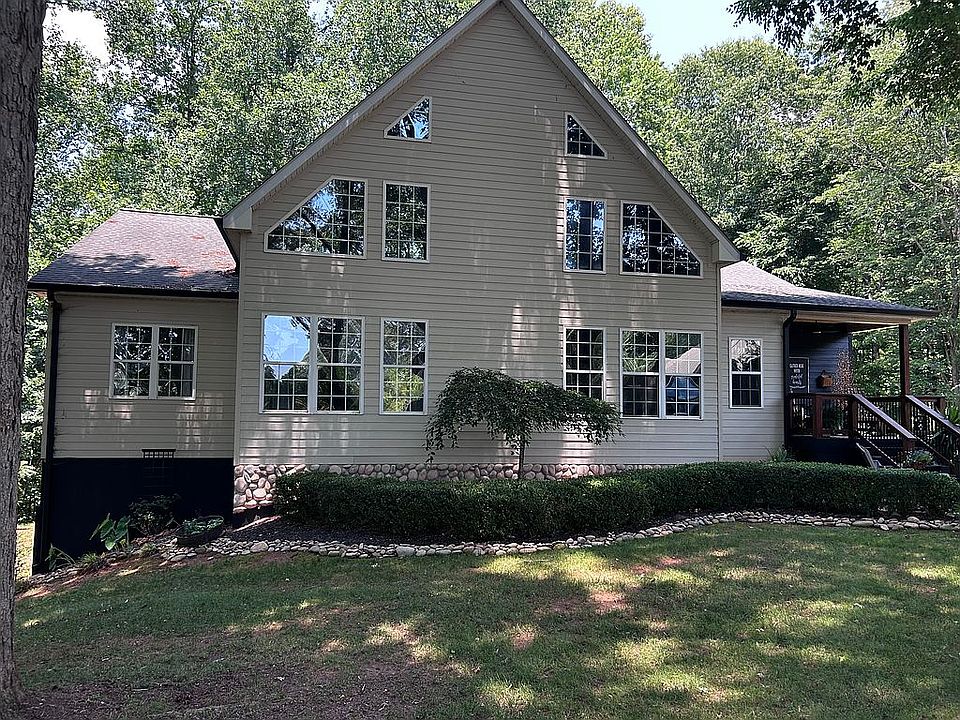 1st image of 613 Perry Rd