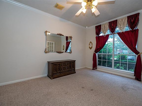 5th image of 4704 Chaperel Dr