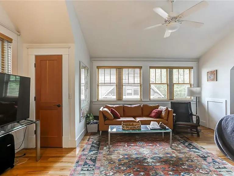 780 Clemont Dr NE — Photo 9
